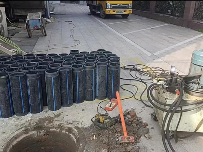 红谷滩PE置换管厂家 DN315置换管 非开挖管短管置换